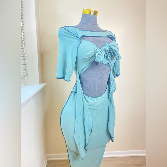 Plussize Dress - Picture 7 of 7